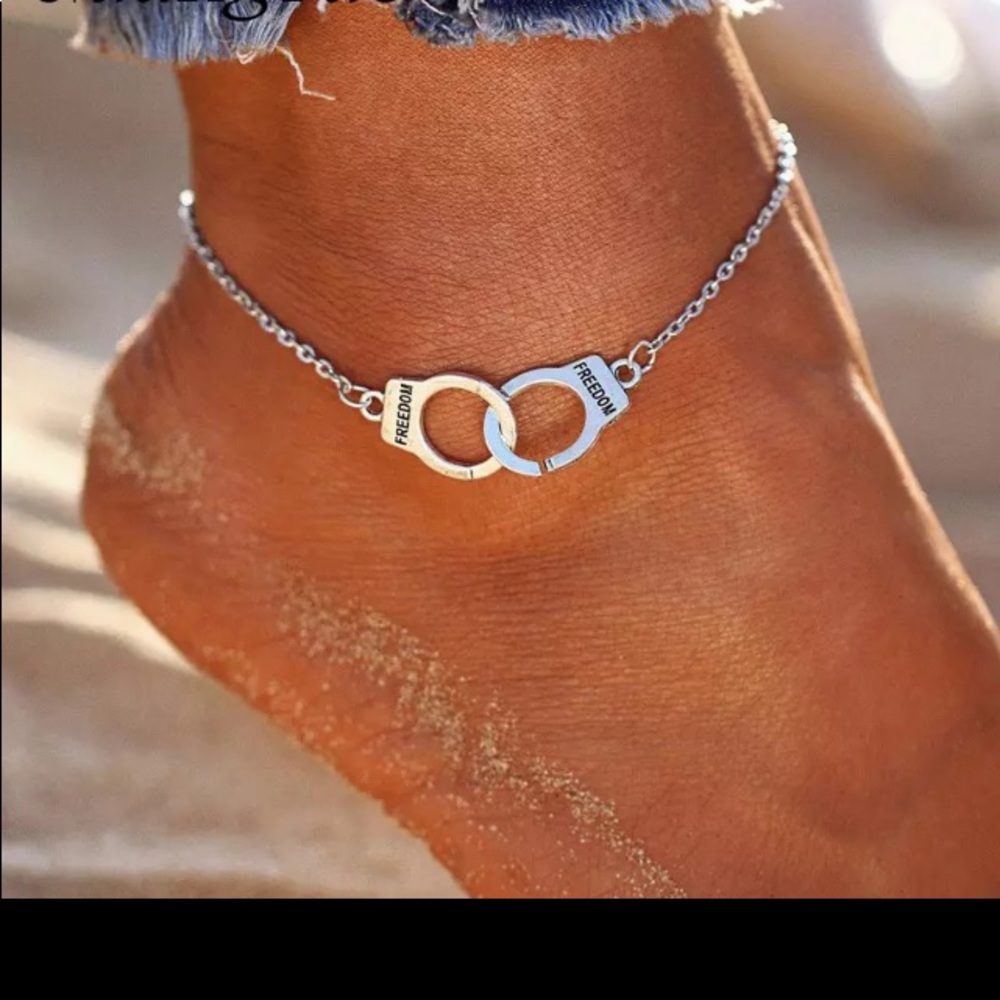 Handcuff anklet onesize fits most